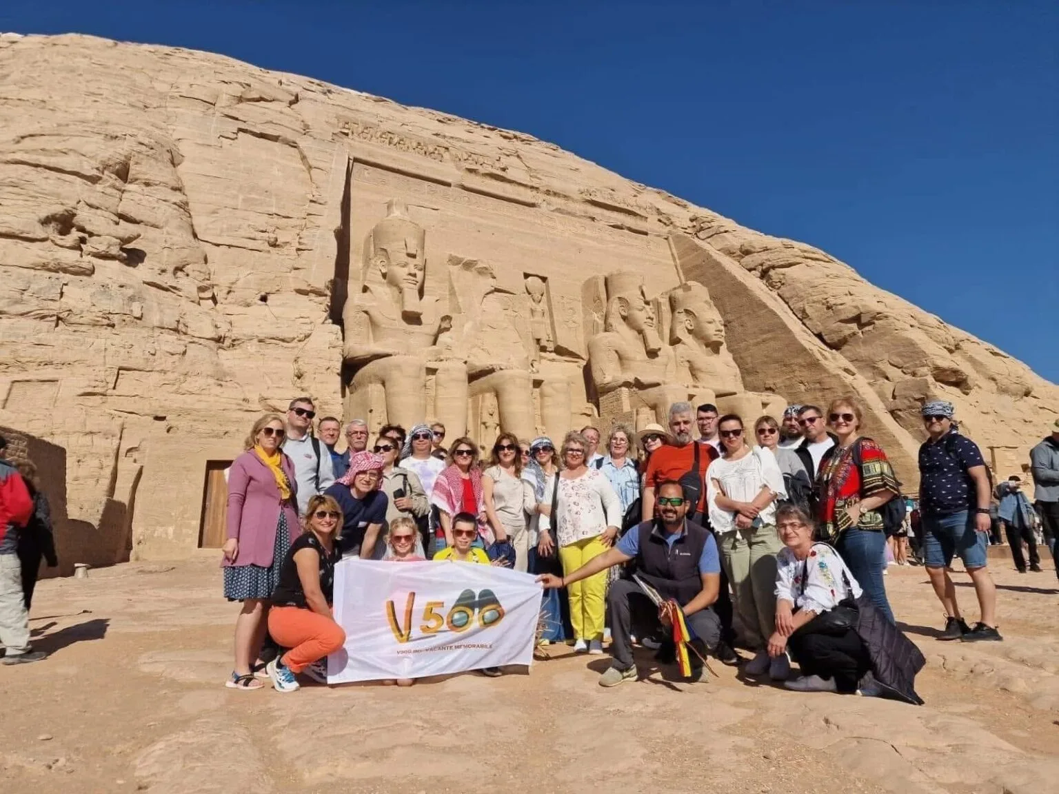 Eclipsa de soare in Luxor (Egipt)