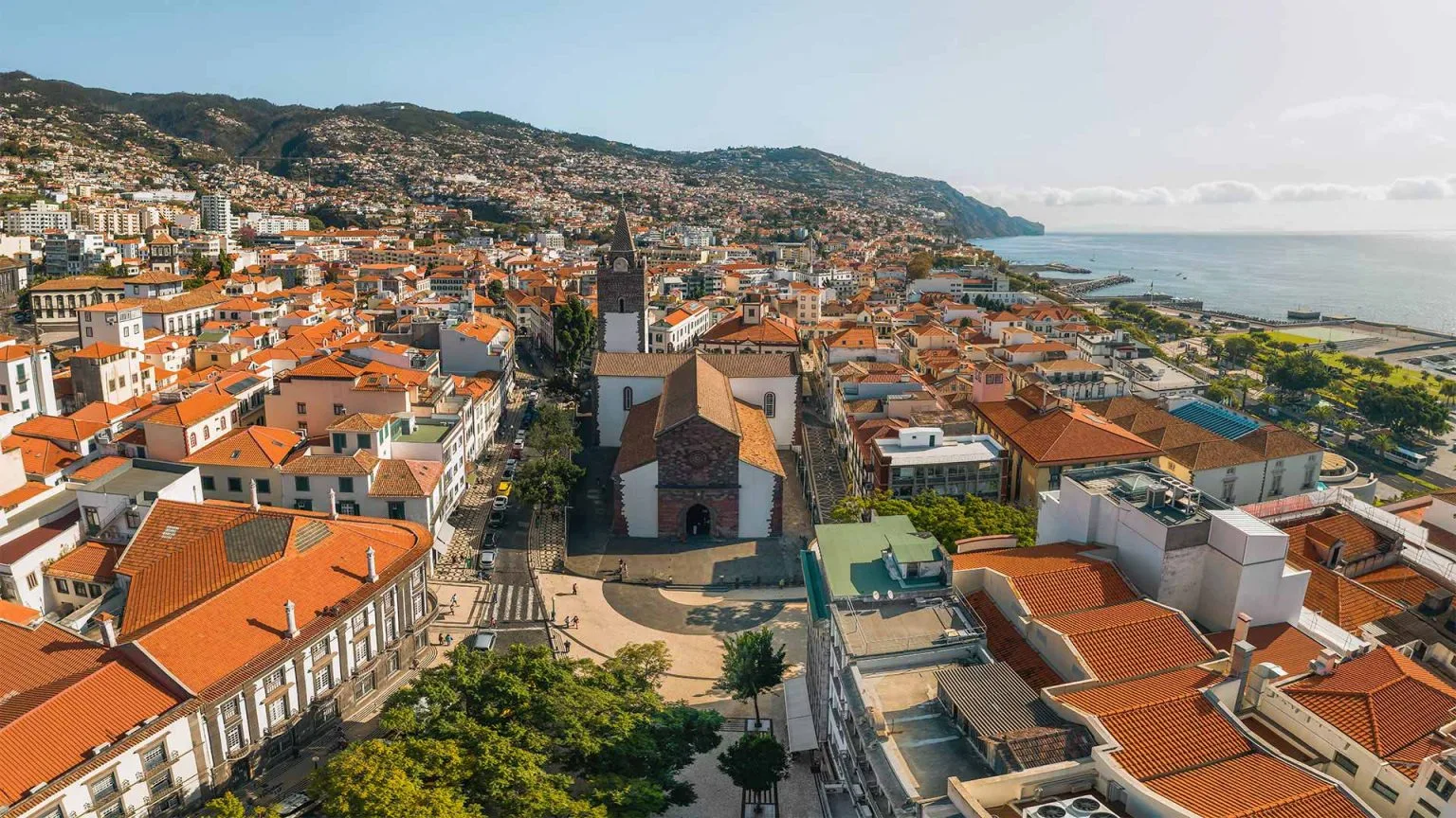 Festivalul Florilor in Madeira, de Paste
