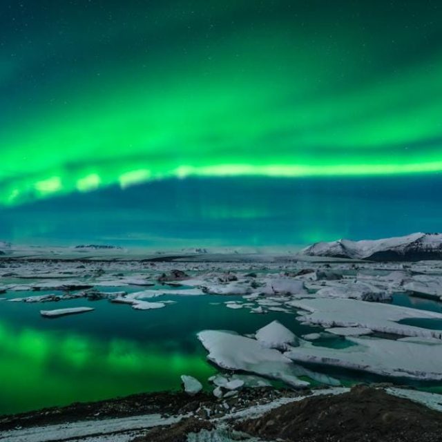 Islanda – la vanatoare de Aurora Boreala
