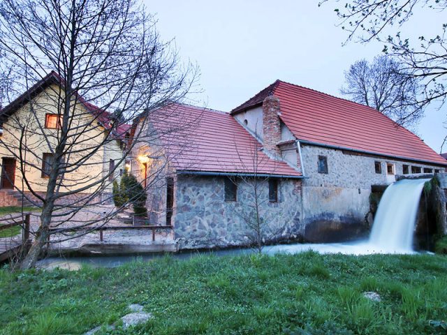 Pensiunea Moara de Piatra