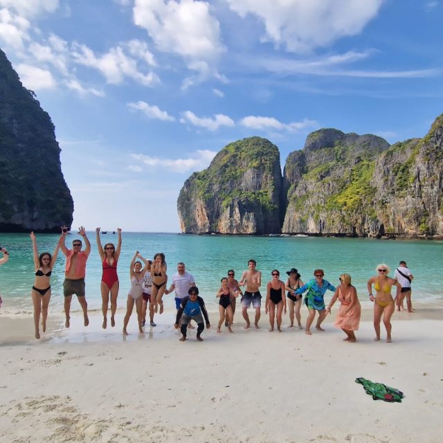 Singapore, Malaezia si Thailanda de Craciun si Anul Nou, grup nou