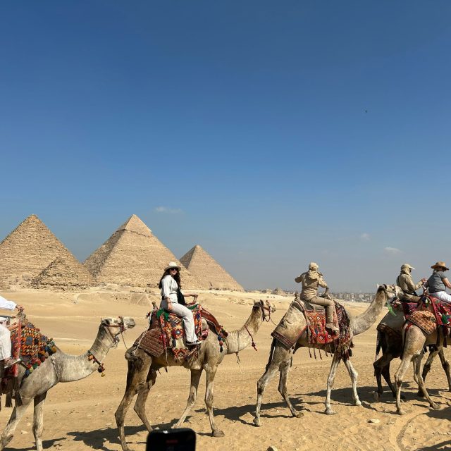 Piramidele si Sfinxul de 1 Decembrie